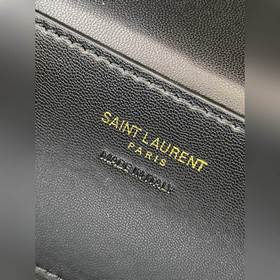 Косметичка из серии YSL Gaby, выполнен