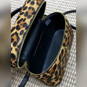 Косметичка из серии YSL Gaby, выполнен