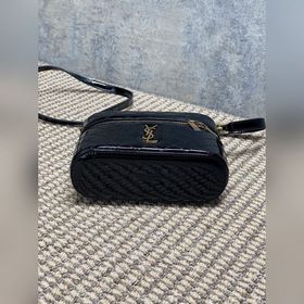 YSL Saint Laurent — модель Gaby с глян