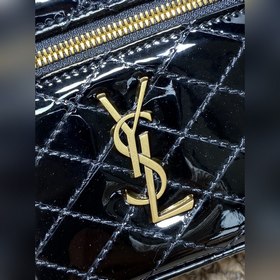 YSL Saint Laurent — модель Gaby с глян