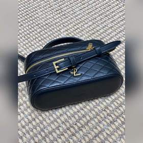 Модель Gaby от YSL Saint Laurent с тек