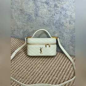 Молочно-белая сумка YSL Gaby из кожи с