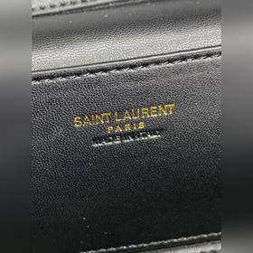 Молочно-белая сумка YSL Gaby из кожи с