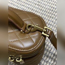 Новинка： огромная косметичка  Модель