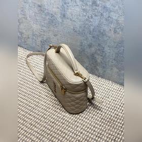Новинка： огромная косметичка  YSL Ga