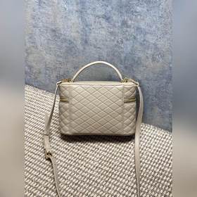 Новинка： огромная косметичка  YSL Ga