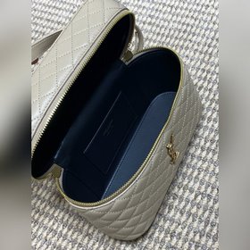 Новинка： огромная косметичка  YSL Ga