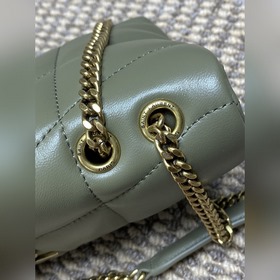 Сумка «Cloud» от Saint Laurent в цвете