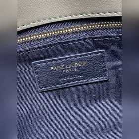 Сумка «Cloud» от Saint Laurent в цвете