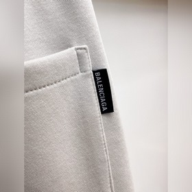 Новые брюки Balenciaga весна 2026 года