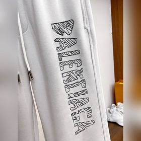 Новые брюки Balenciaga весна 2026 года