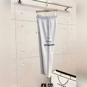 Новая коллекция брюк Balenciaga весна