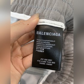 Новая коллекция летних мужских джинсов