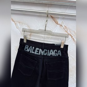 Новая коллекция Balenciaga весна-лето 