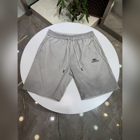 Новые шорты Balenciaga из новой колле