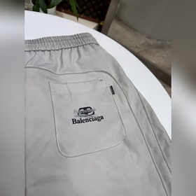 Новые шорты Balenciaga из новой колле