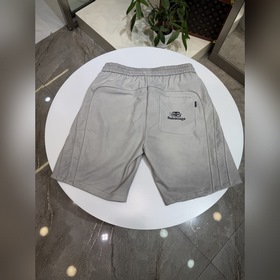 Новые шорты Balenciaga из новой колле
