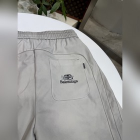 Новые шорты Balenciaga из новой колле