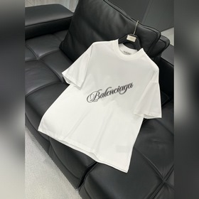 Balenciaga, новая коллекция весна-лето