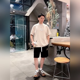 Balenciaga 2026： комплект с новой техн