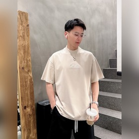 Balenciaga 2026： комплект с новой техн