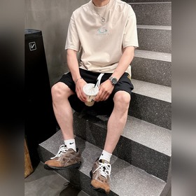 Balenciaga 2026： комплект с новой техн