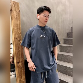 Balenciaga 2026： комплект с новой техн