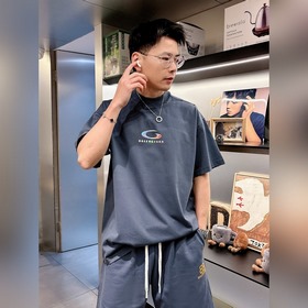 Balenciaga 2026： комплект с новой техн