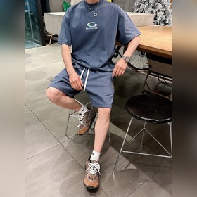 Balenciaga 2026： комплект с новой техн