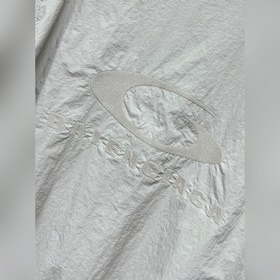 Новая весенняя коллекция Balenciaga： к