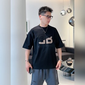 Balenciaga 2026： новая технология обра