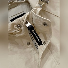 Balenciaga представила новую весеннюю 