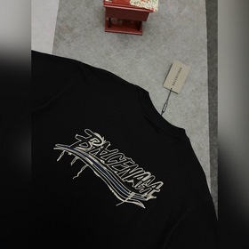 BALENCIAGA： хлопковая футболка с корот