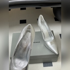 Новая коллекция Balenciaga весна-лето 