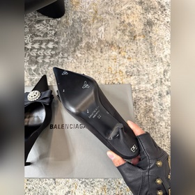 BALENCIAGA 26FW — изящные туфли Мат