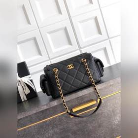 Сумка CHANEL «Боулинг» из кожи цвета «