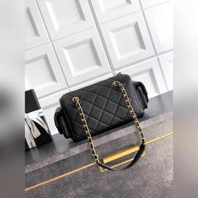 Сумка CHANEL «Боулинг» из кожи цвета «