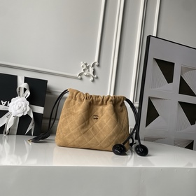 Сумка Chanel 26S из матовой кожи, моде