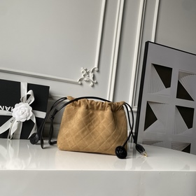 Сумка Chanel 26S из матовой кожи, моде