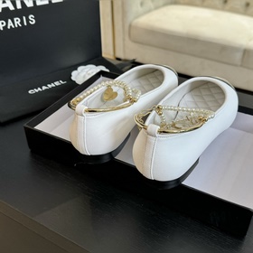 CHANEL — вечная классика ： двухцветны