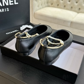 CHANEL — вечная классика ： двухцветны