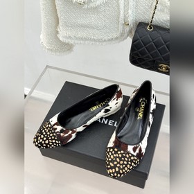Сандалии CHANEL из серии «Double C Pat