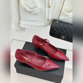 Двухцветные туфли-мери-джейн CHANEL с 