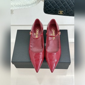 Двухцветные туфли-мери-джейн CHANEL с 