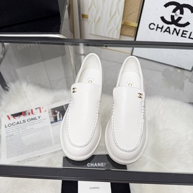 Модель лодочек CHANEL из новой коллекц