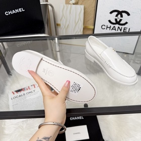 Модель лодочек CHANEL из новой коллекц