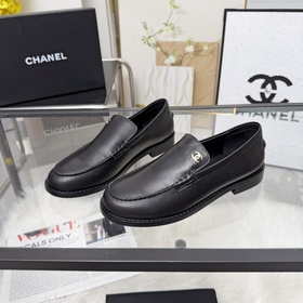Модель лодочек CHANEL из новой коллекц
