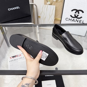 Модель лодочек CHANEL из новой коллекц