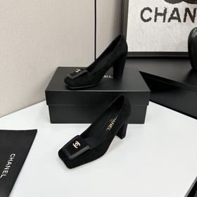 Chanel 2026 — незаменимый элемент осен
