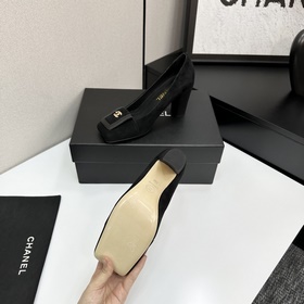 Chanel 2026 — незаменимый элемент осен